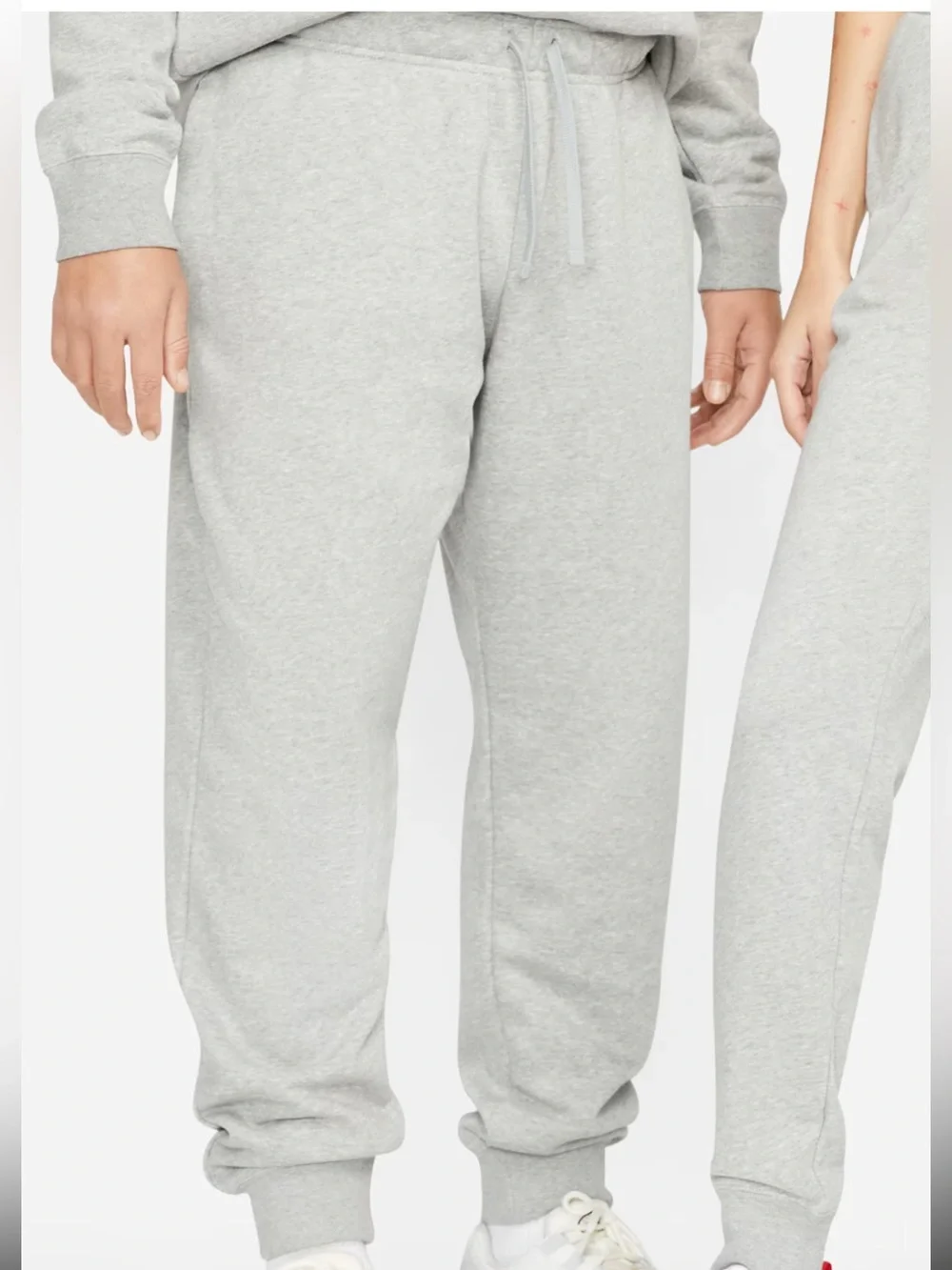 Nike Sportswear Club Fleece Mid-Rise Jogger Pants - Grey size medium